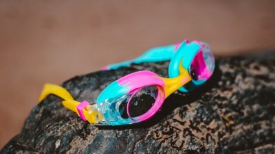3 Tips to Find the Right Goggles this Summer